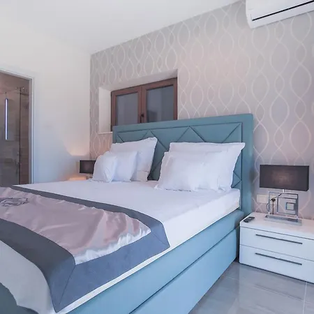 Mendes * Zastražišće