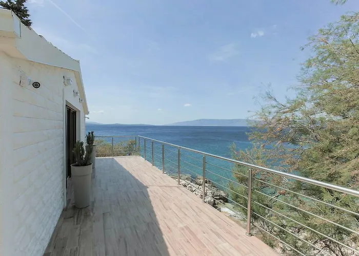 Mendes * Zastražišće